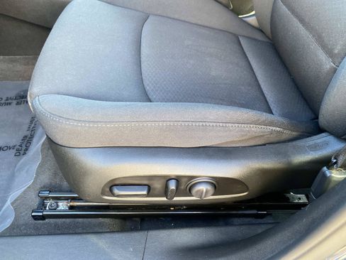 Used 2021 Chevrolet Malibu LT FWD image 20