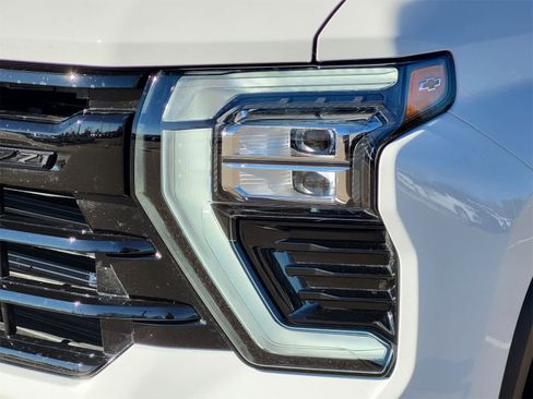 Used 2025 Chevrolet Silverado 2500 LT w/ Trail Boss Package image 8