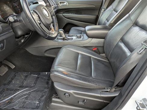 Used 2022 Jeep Grand Cherokee Limited image 16