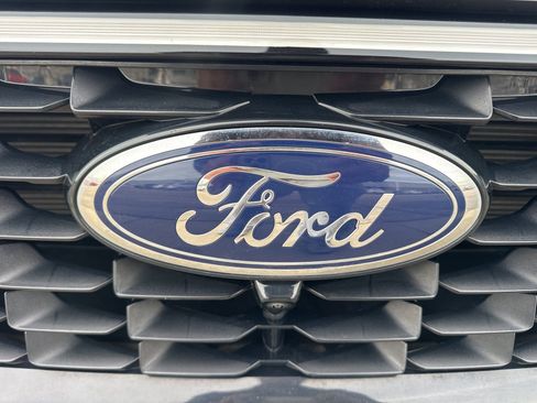 Certified 2024 Ford Escape Platinum w/ Premium Technology Package image 13