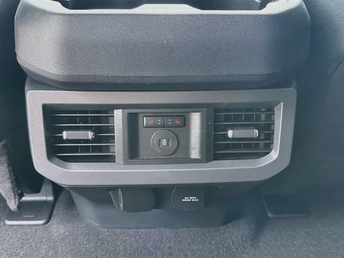 Used 2024 Ford F250 Lariat w/ FX4 Off-Road Package AWD/4WD image 19