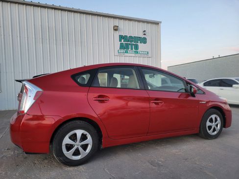 Used 2015 Toyota Prius Two image 7