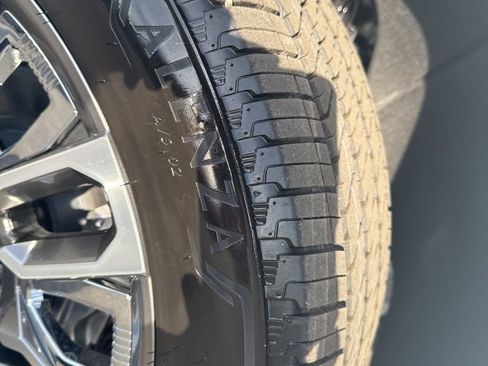 New 2026 GMC Sierra 1500 Denali Ultimate w/ LPO, Black Badging Package image 47