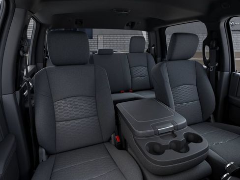 New 2025 RAM 2500 Big Horn AWD/4WD image 17
