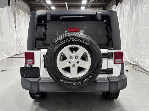 Used 2016 Jeep Wrangler Unlimited Sport w/ Quick Order Package 24S AWD/4WD image 6