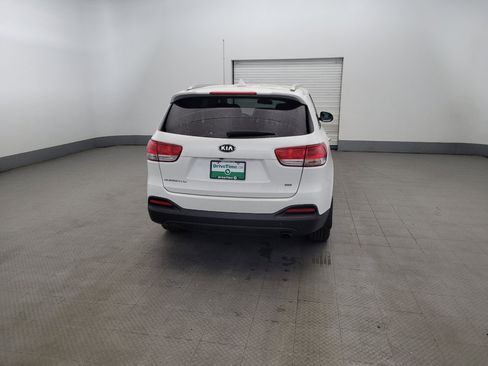 Used 2018 Kia Sorento AWD image 7