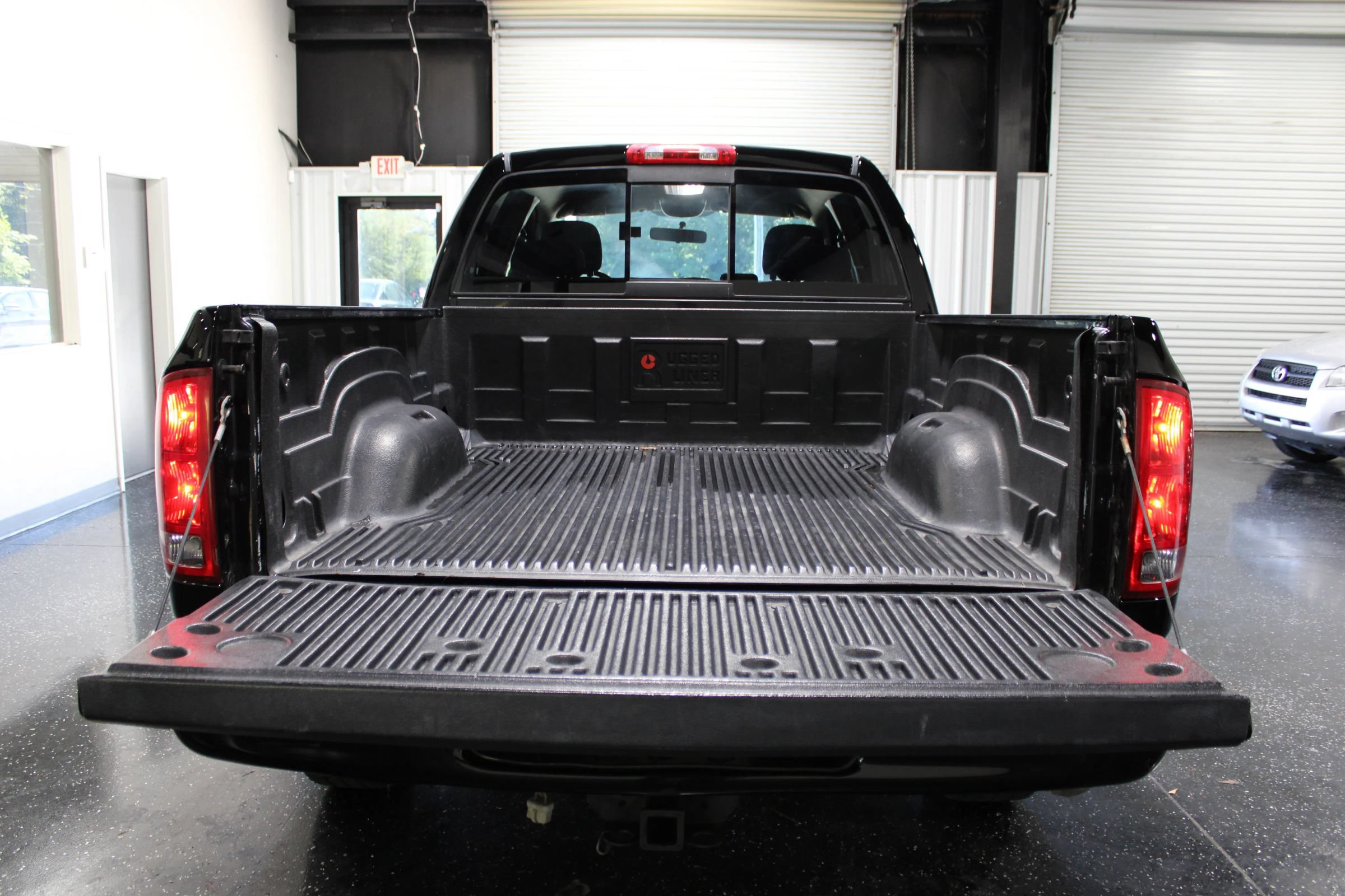 Used 2005 Dodge Ram 2500 Truck SLT RWD image 25