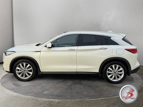 Used 2019 INFINITI QX50 Essential w/ Premium Heat Package image 4