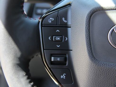 Used 2024 Toyota Prius Prime FWD image 21