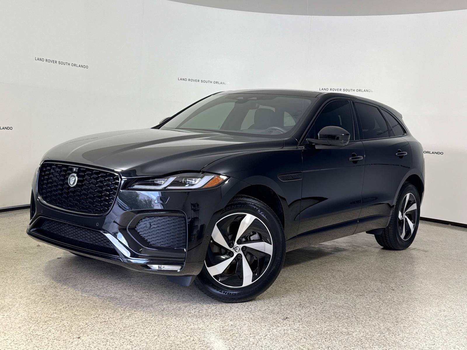 Certified 2026 Jaguar F-PACE R-Dynamic S AWD/4WD image 1