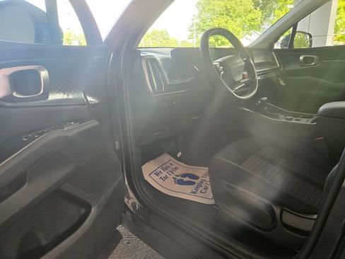 New 2026 Kia Sorento LX FWD image 4