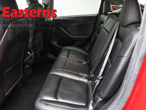 Used 2021 Tesla Model Y Long Range AWD/4WD image 17