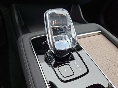 New 2026 Volvo XC90 B6 Plus w/ Protection Package Premier image 8