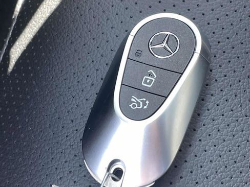 New 2026 Mercedes-Benz GLC 300 4MATIC image 4