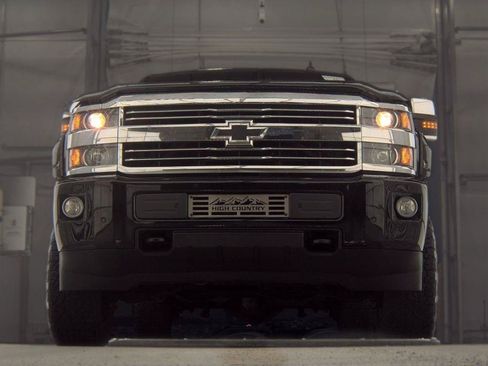 Used 2015 Chevrolet Silverado 2500 High Country w/ Duramax Plus Package AWD/4WD image 3