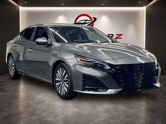 Used 2023 Nissan Altima 2.5 SV w/ SV Premium Package FWD video 1