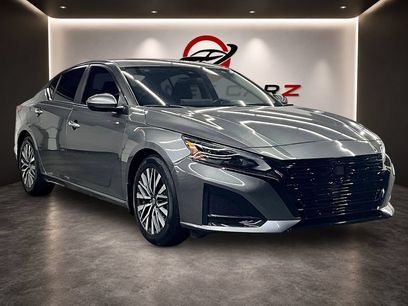 Used 2023 Nissan Altima 2.5 SV w/ SV Premium Package