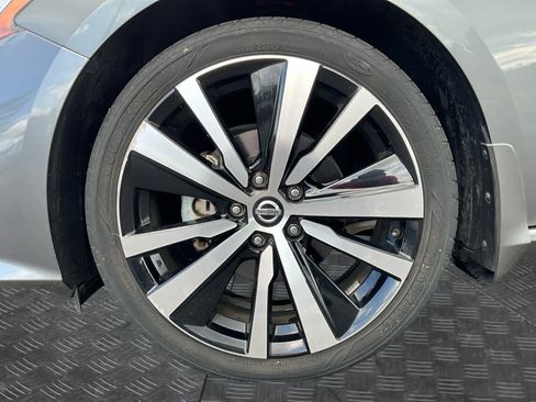 Used 2021 Nissan Altima 2.5 SR w/ SR Premium Package FWD image 14