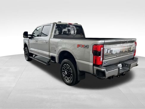Used 2023 Ford F350 Platinum w/ FX4 Off-Road Package image 8