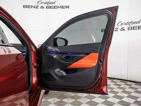 Used 2025 BMW M5 w/ Carbon Package image 17