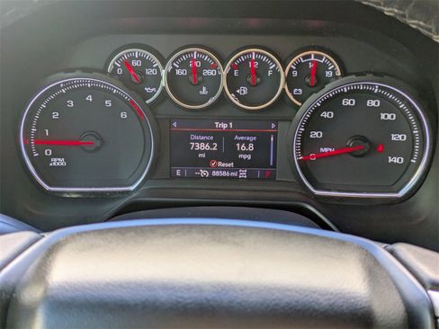 Used 2021 Chevrolet Tahoe Z71 image 31