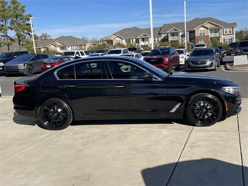 Used 2018 BMW 530i xDrive w/ Premium Package image 5