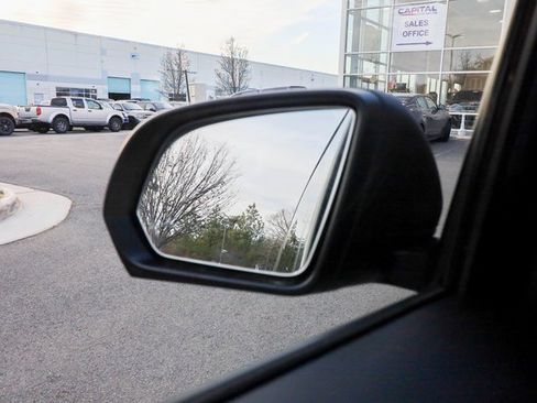 Used 2022 Mercedes-Benz Metris Passenger image 56