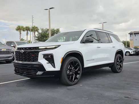 New 2026 Chevrolet Traverse RS w/ LPO, Floor Liner Package FWD image 2
