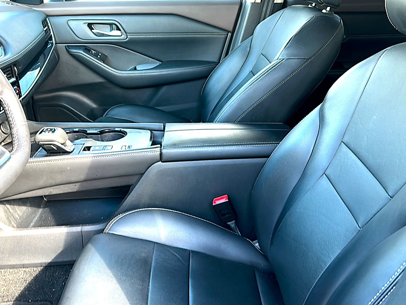 Used 2023 Nissan Rogue SL w/ SL Premium Package FWD image 6