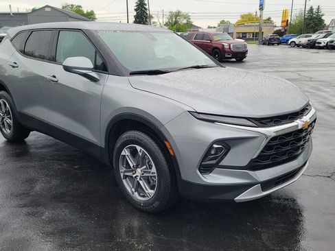 Used 2025 Chevrolet Blazer LT AWD/4WD image 16