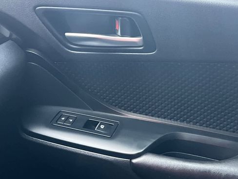 Used 2018 Toyota C-HR XLE image 20