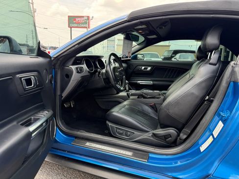 Used 2020 Ford Mustang Premium RWD image 12