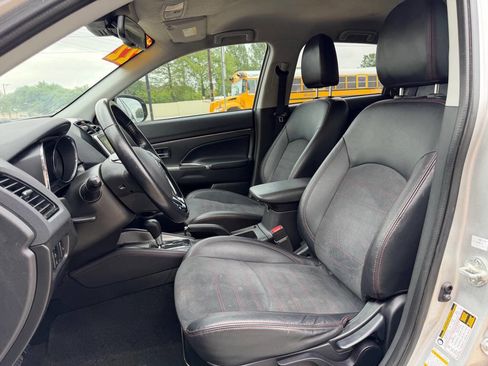 Used 2022 Mitsubishi Outlander Sport SE FWD image 10