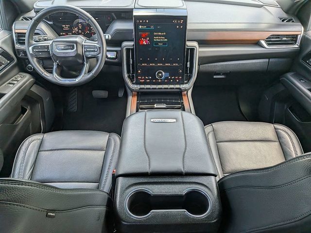 Used 2025 GMC Yukon XL Denali AWD/4WD image 16