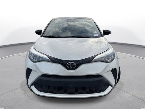 Used 2020 Toyota C-HR XLE image 3