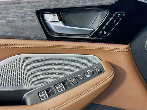 Used 2022 Acura MDX SH-AWD w/ Advance Package image 23