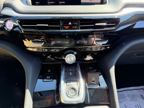 Used 2023 Acura MDX SH-AWD w/ Technology Package image 24