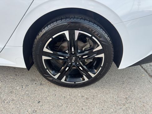 Used 2021 Kia K5 GT-Line w/ GT-Line FWD Premium Package image 10