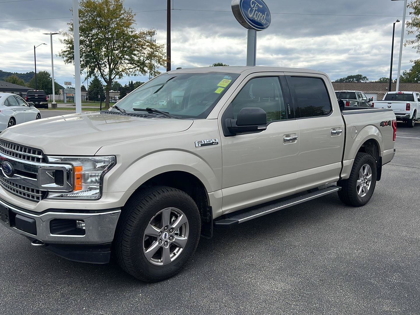 Used 2018 Ford F150 XLT w/ Equipment Group 302A Luxury AWD/4WD image 12