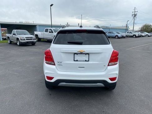 Used 2019 Chevrolet Trax LT w/ LT Convenience Package FWD image 10