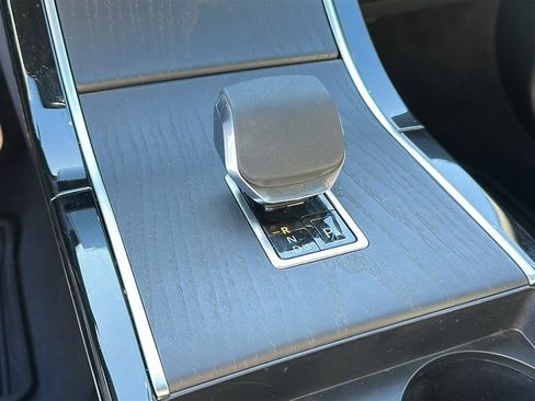 Used 2024 Land Rover Range Rover Evoque Dynamic SE image 17