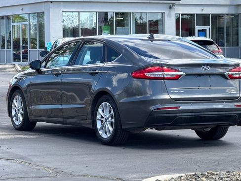 Used 2019 Ford Fusion SE FWD image 6