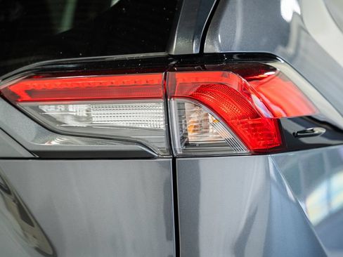 Used 2025 Toyota RAV4 XLE AWD/4WD image 6