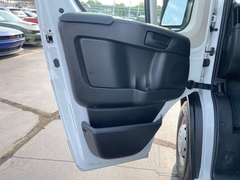Used 2022 RAM ProMaster 2500 FWD image 12