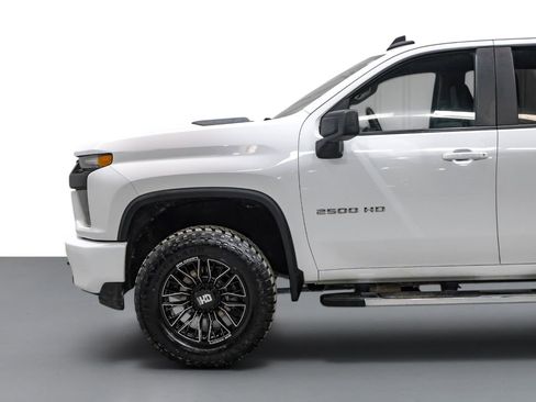 Used 2022 Chevrolet Silverado 2500 LT AWD/4WD image 11