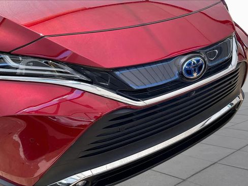Used 2022 Toyota Venza Limited w/ Advanced Technology Package AWD/4WD image 30
