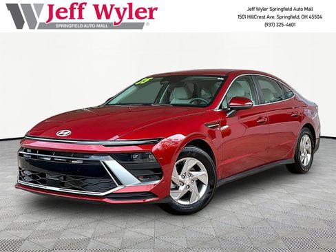 Used 2025 Hyundai Sonata SE FWD image 1