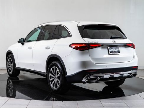 Certified 2025 Mercedes-Benz GLC 300 4MATIC image 6