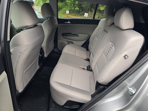 Used 2021 Kia Sportage LX w/ LX Fwd Popular Package image 10