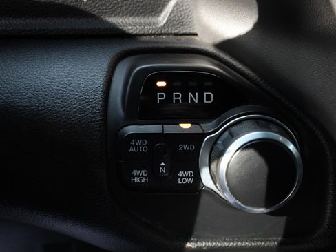 Used 2019 RAM 1500 Big Horn AWD/4WD image 12